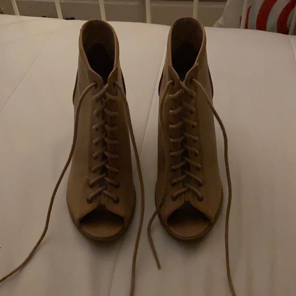 Open toe booties - Picture 2 of 2